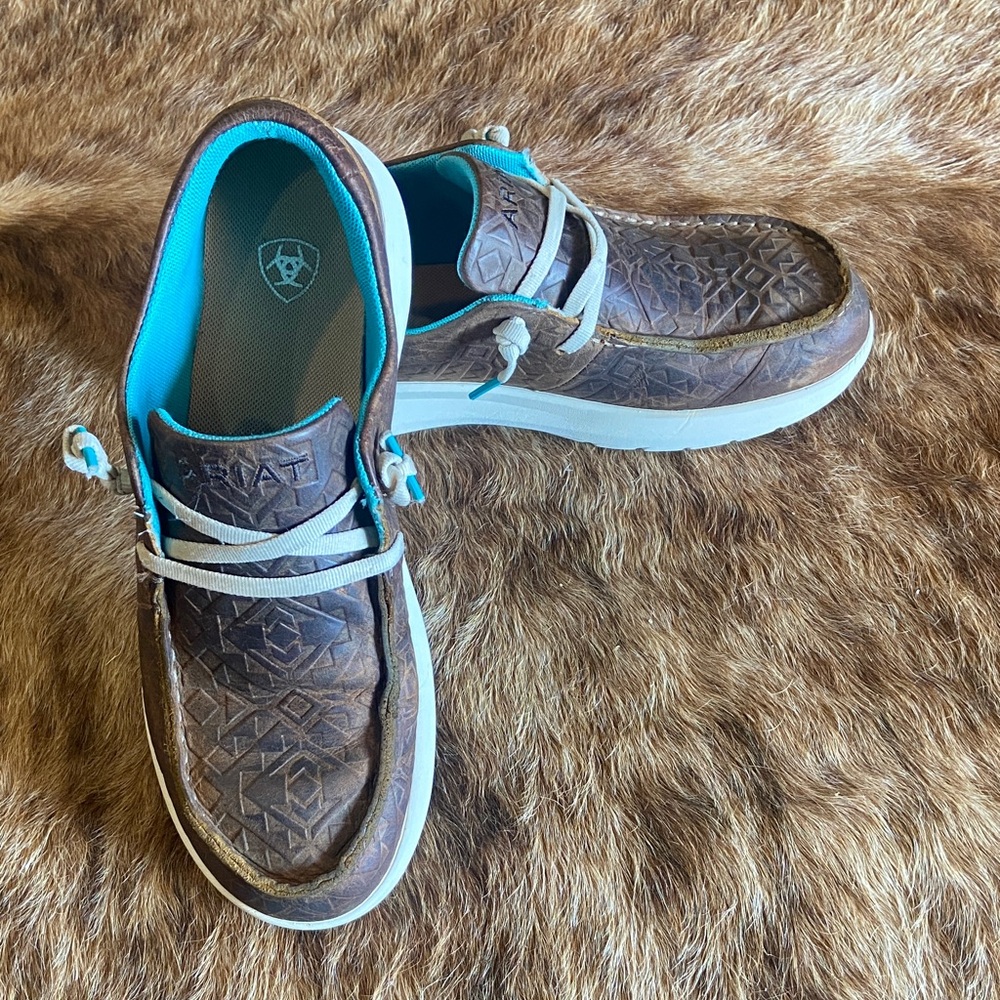 Ariat Hilo